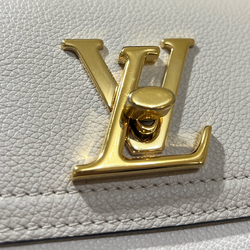 louis vuitton lock me tender