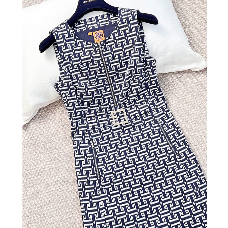 TORY BURCH 深藍黑T字logo洋裝-4