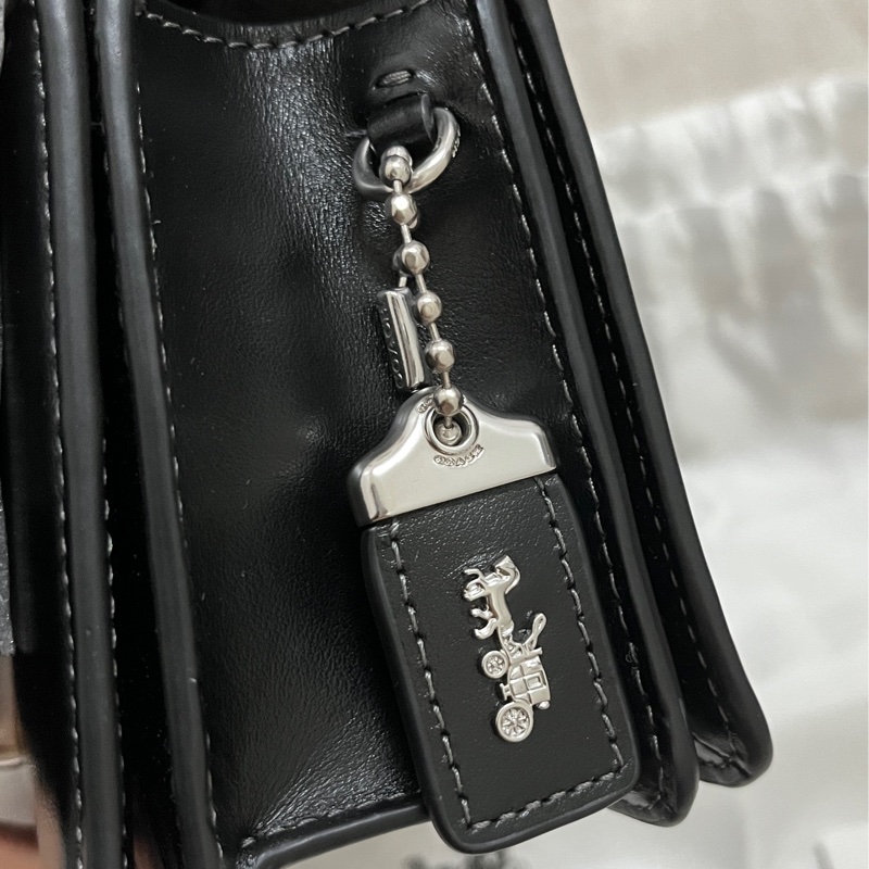 Coach bandit 18黑銀-2