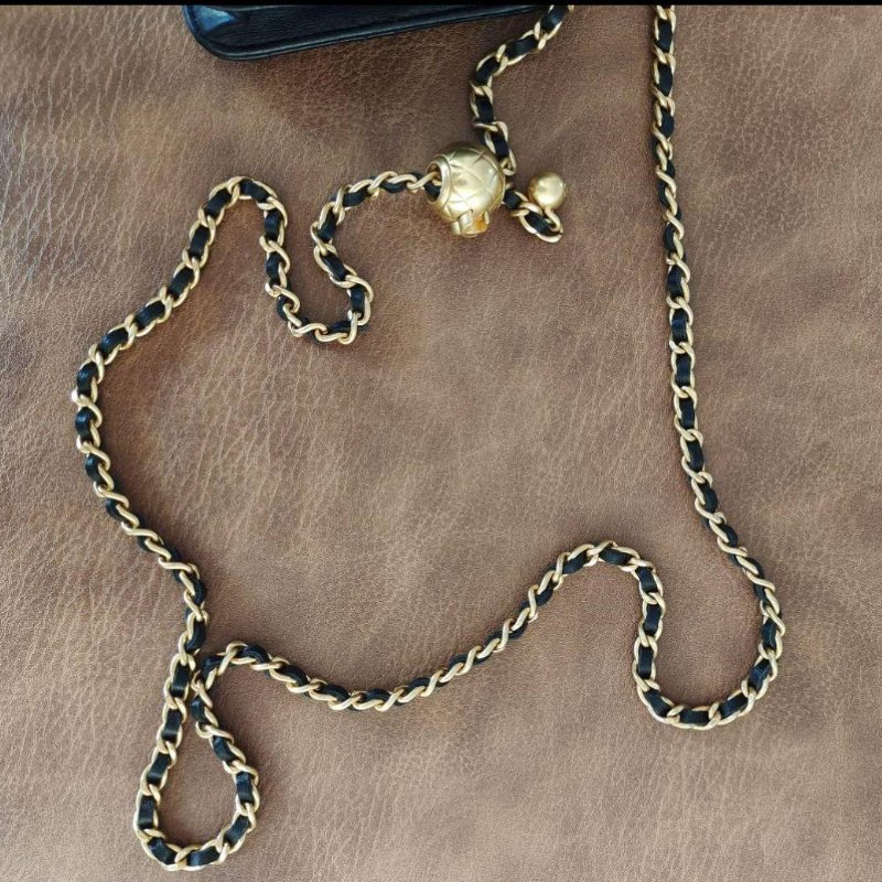 CHANEL 經典雙C LOGO 菱格粒紋小羊皮金球 WOC三用金球鏈條 側/斜背包 黑色 芯片款-4