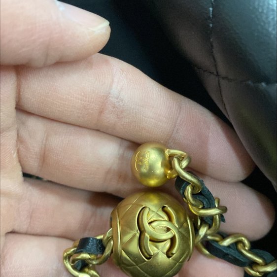 CHANEL 經典雙C LOGO 菱格粒紋小羊皮金球 WOC三用金球鏈條 側/斜背包 黑色 芯片款-5
