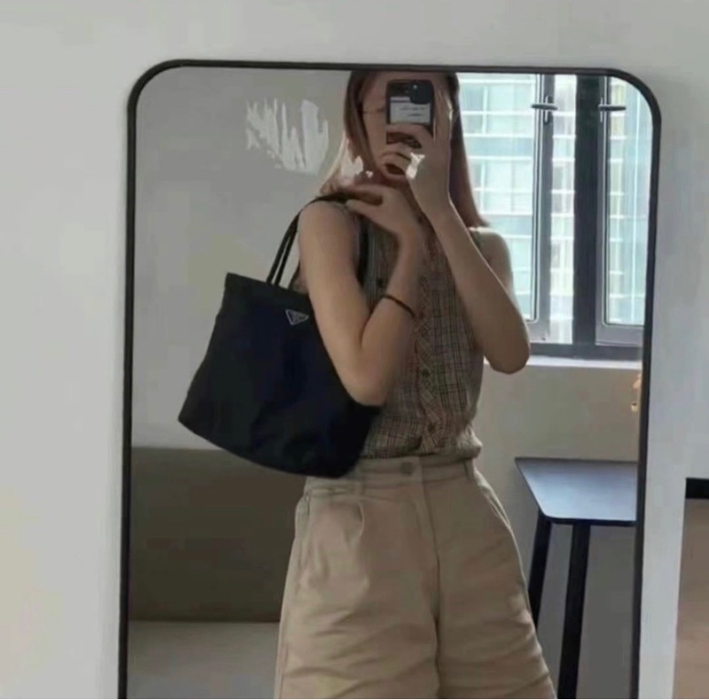 Prada 尼龍降落傘 小托特包-0