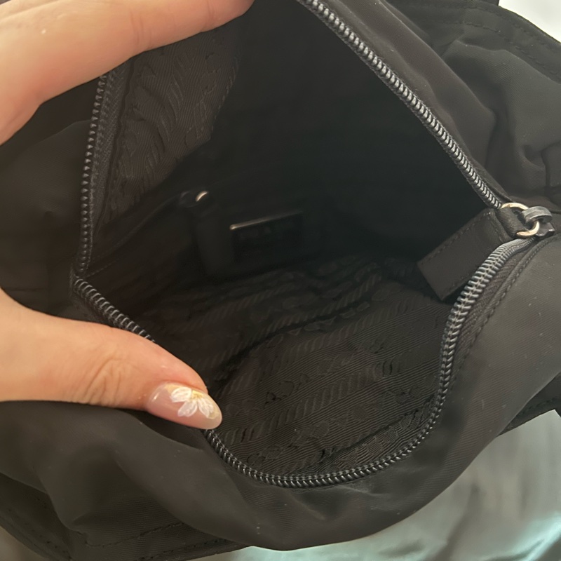 Prada 尼龍降落傘 小托特包-15