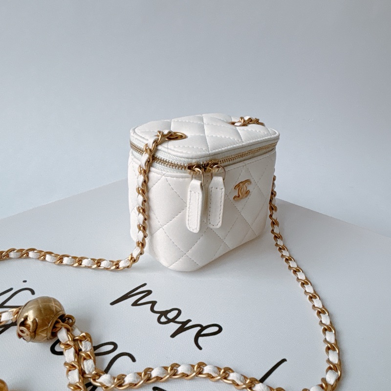 CHANEL 金球 化妝包-6