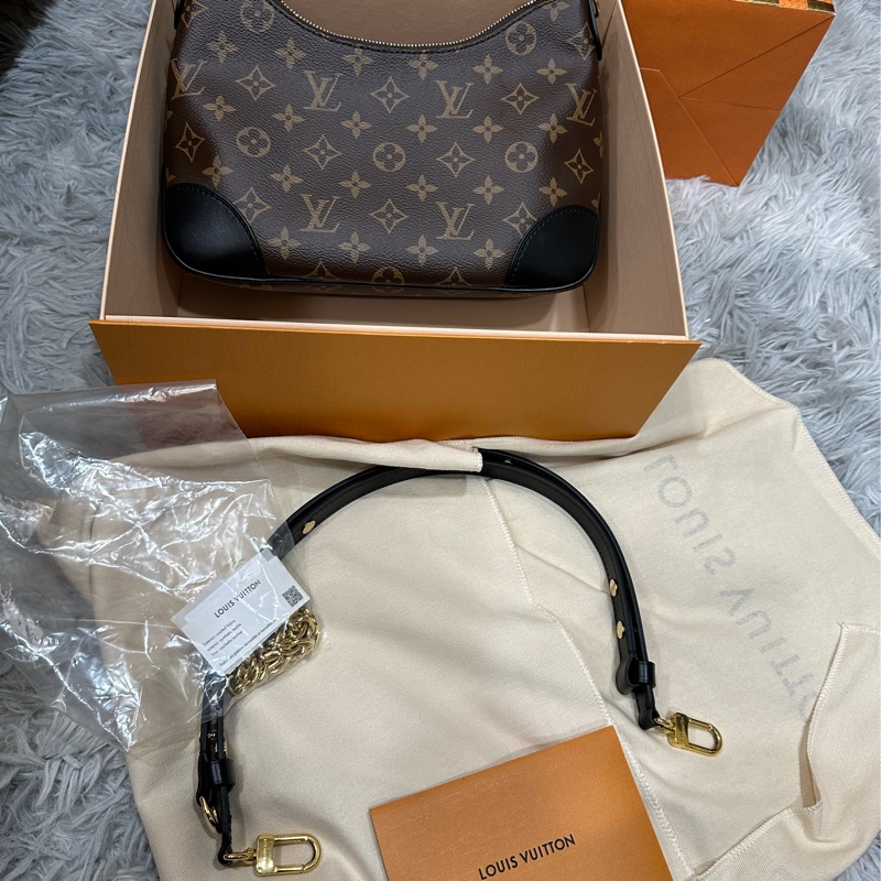 LV BOULOGEN黑牛角 肩背包-3