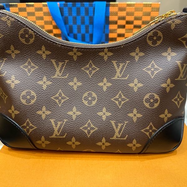 LV BOULOGEN黑牛角 肩背包-5