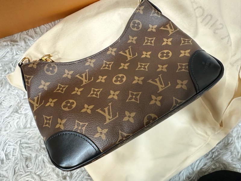 LV BOULOGEN黑牛角 肩背包-13
