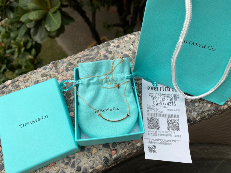 二手近新Tiffany T Smile 鏈墜 K金 小號 微笑項鏈-6