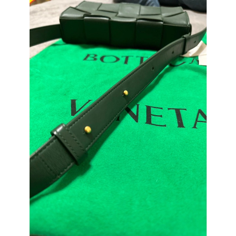 Bottega Veneta Cassette/深綠色復古綠大格編織卡帶肩背包-10