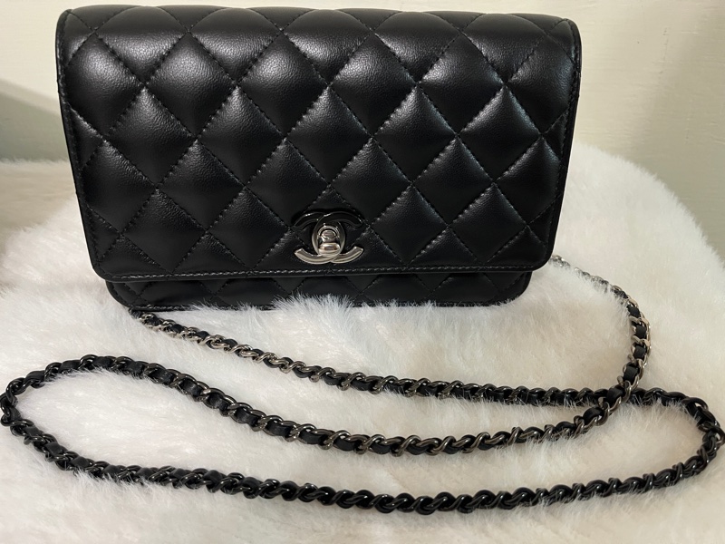 降價 Chanel 2023/24 cruise collection 香奈兒 新款漸層銀扣雙色鏈條包 wallet on chain WOC 情人節禮物-1