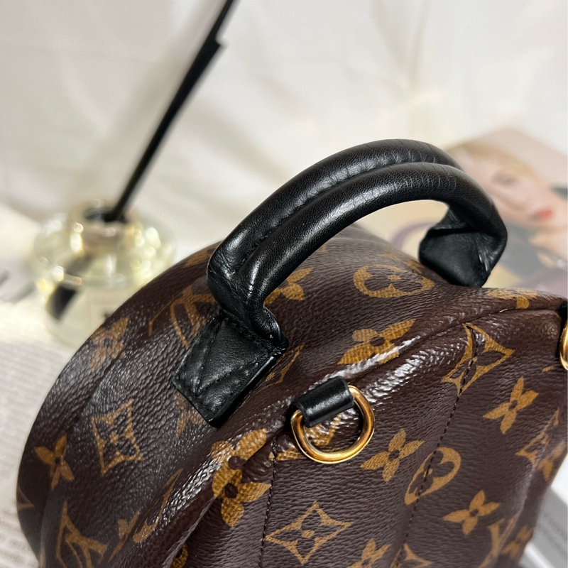 LV mini 後背包 小書包《台灣購證》-11