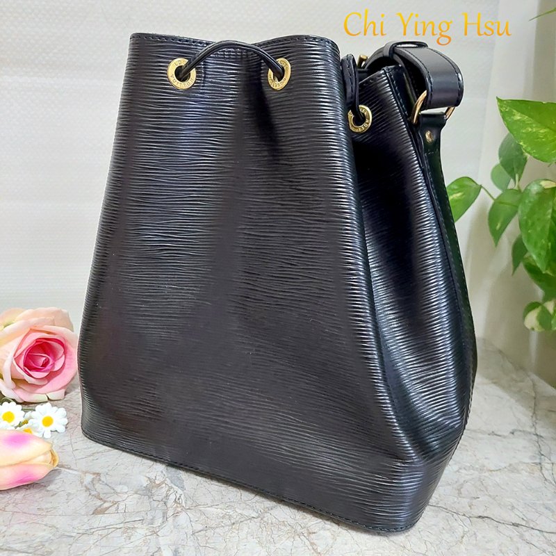 LV EP I 黑色 Vintage🎀現品實拍🎀 牛皮水波紋(中款)水桶包 ~二手約9.2成新以上-13