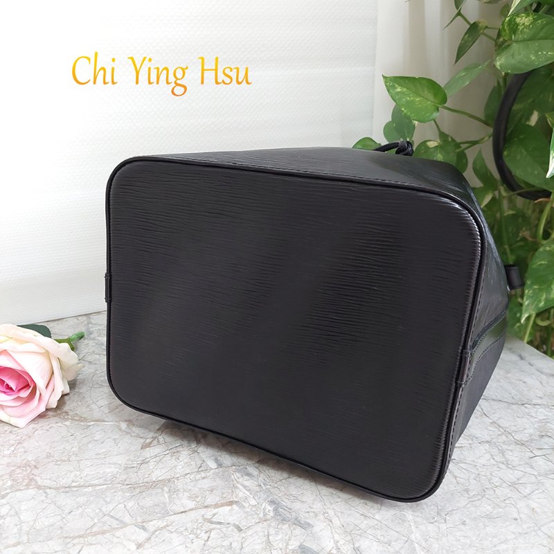 LV EP I 黑色 Vintage🎀現品實拍🎀 牛皮水波紋(中款)水桶包 ~二手約9.2成新以上-16