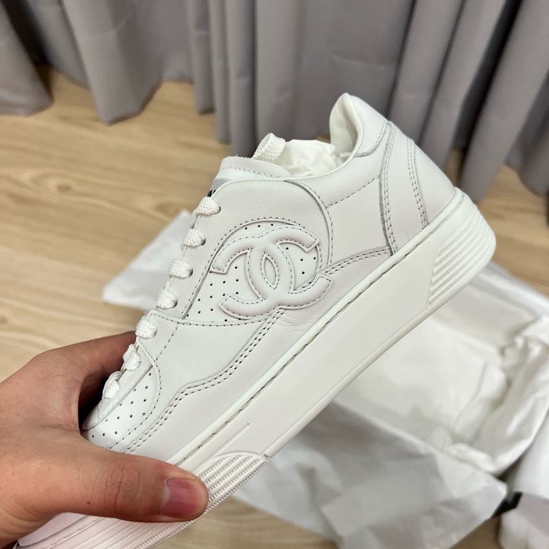CHANEL 23A双C logo 經典小白鞋-6