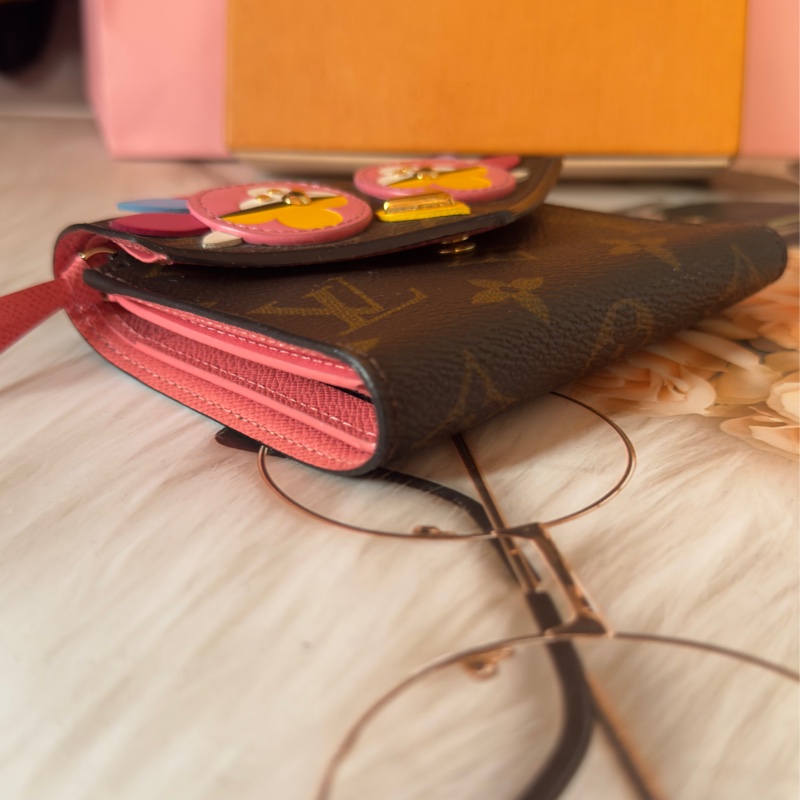 👝Louis Vuitton ❤️ Lv愛情鳥限量款三折短夾 情人節限定-13