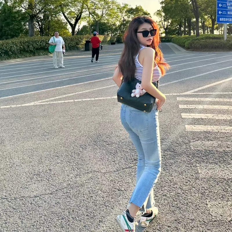 M46288 CarryAll PM黑牛皮壓紋肩背包-0