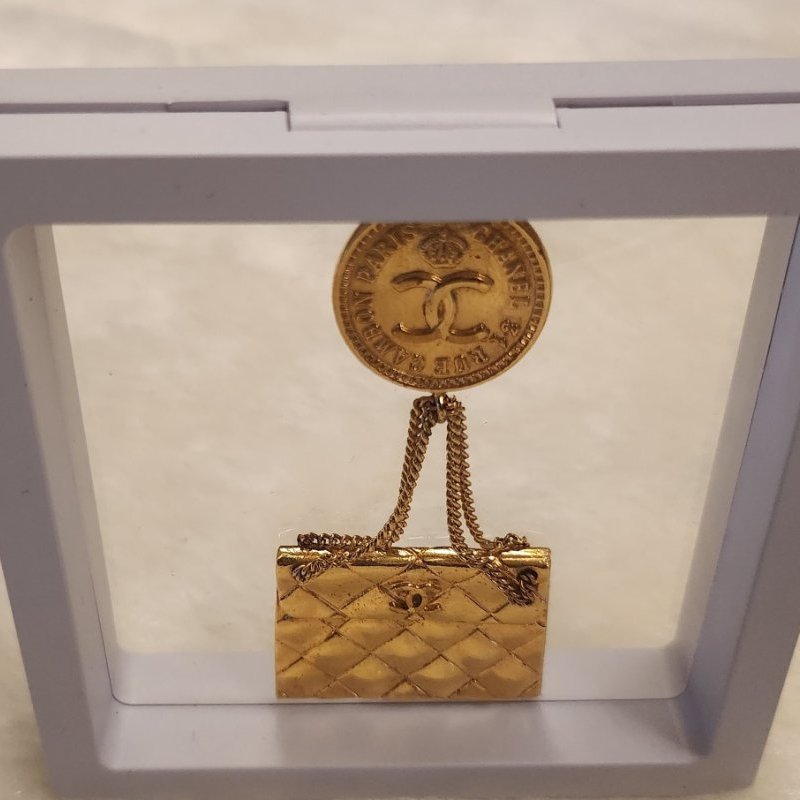 限時特價,母親節禮物~~CHANEL香奈兒Vintage老香金色CF包/coco包雙C logo吊墜絕美胸針-5