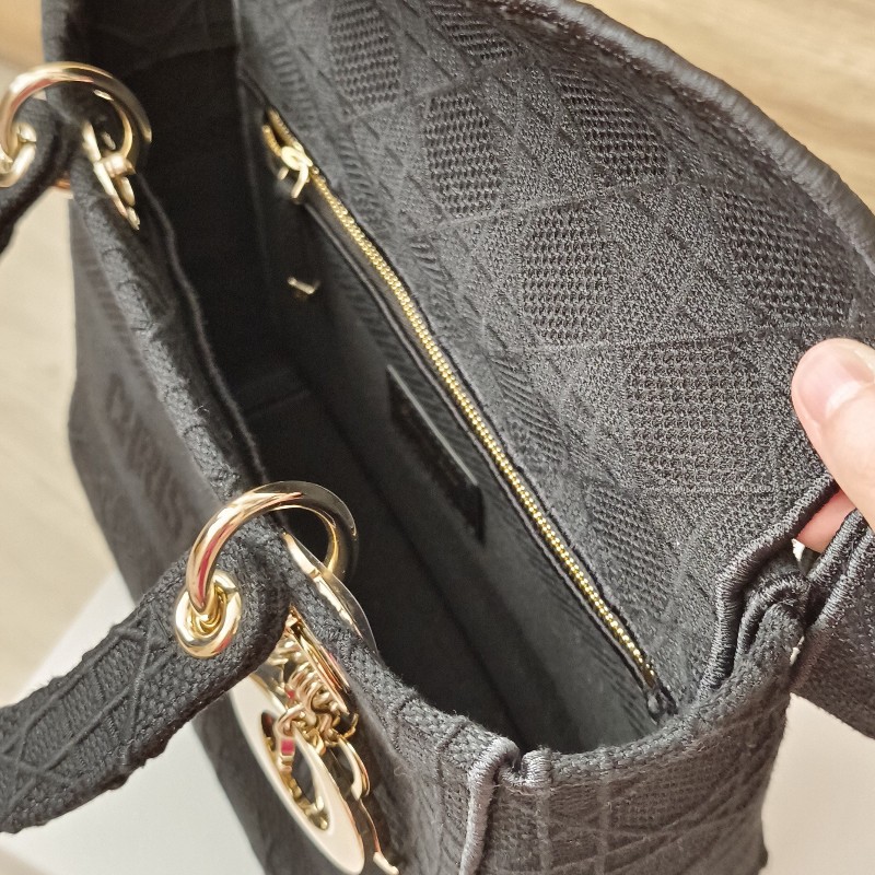 Lady Dior 黛妃包 手工刺繡帆布包黑色-4