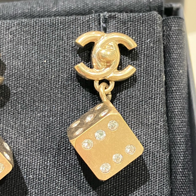 TK0764 Chanel 香奈兒骰子雙C耳環 Dice With CC Logo Earrings-12