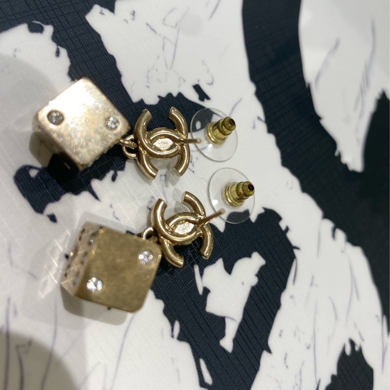 TK0764 Chanel 香奈兒骰子雙C耳環 Dice With CC Logo Earrings-24