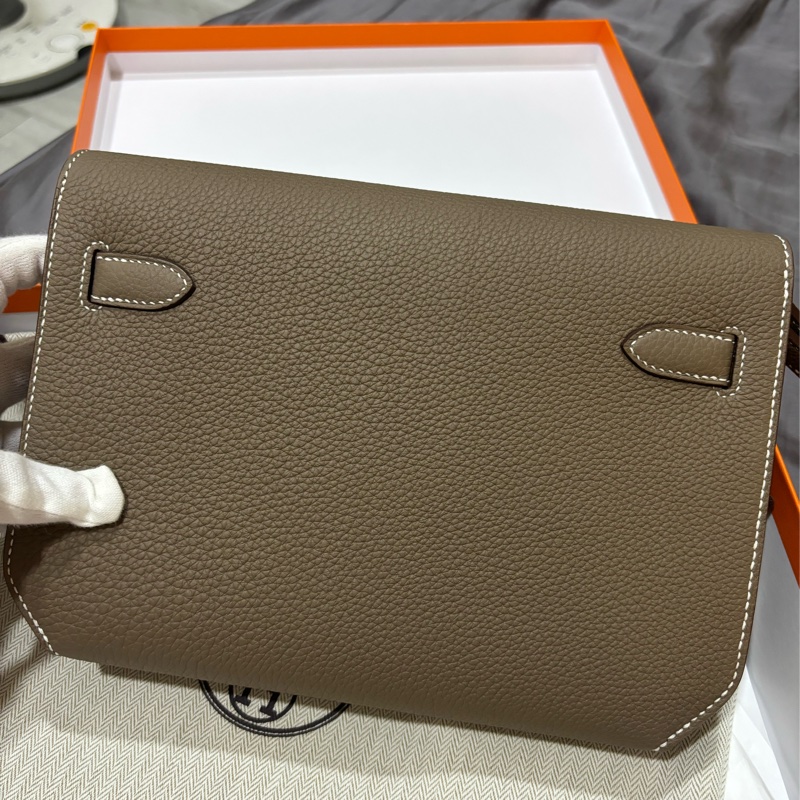 現貨商品 全新商品 台灣購證 大象灰銀扣 kellydepeches25-14