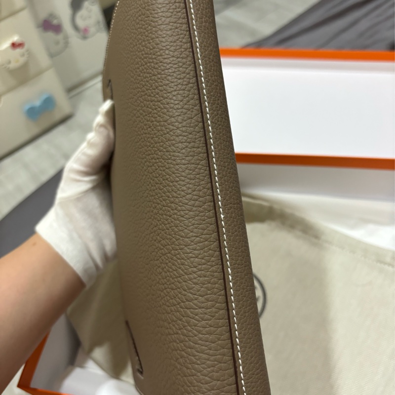 現貨商品 全新商品 台灣購證 大象灰銀扣 kellydepeches25-18