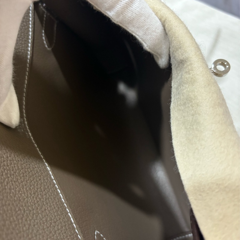 現貨商品 全新商品 台灣購證 大象灰銀扣 kellydepeches25-25