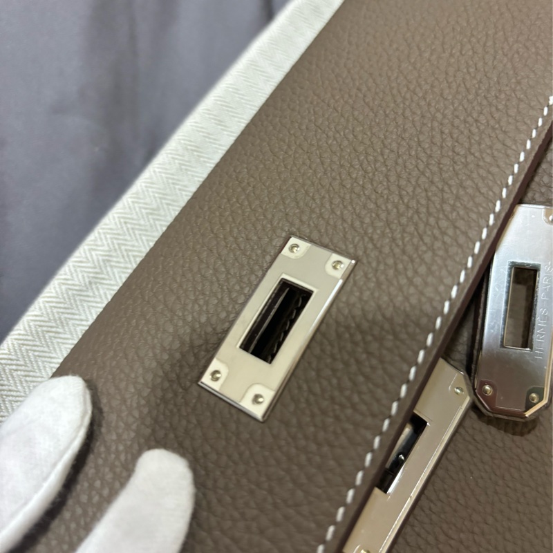 現貨商品 全新商品 台灣購證 大象灰銀扣 kellydepeches25-37