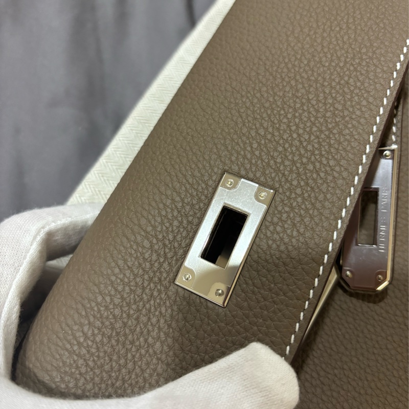 現貨商品 全新商品 台灣購證 大象灰銀扣 kellydepeches25-39