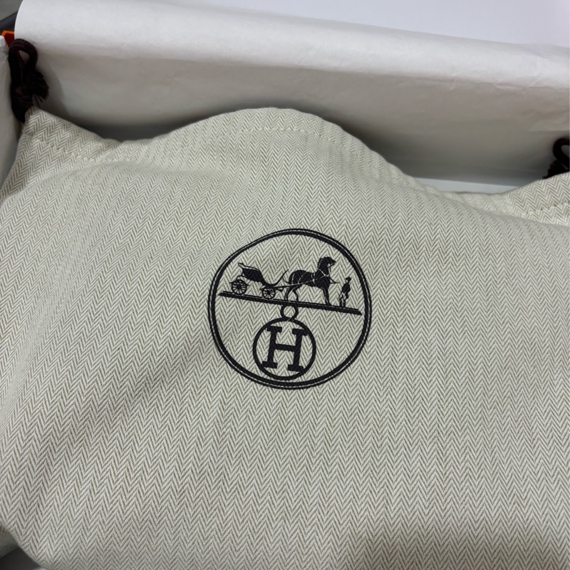 現貨商品 全新商品 台灣購證 大象灰銀扣 kellydepeches25-41