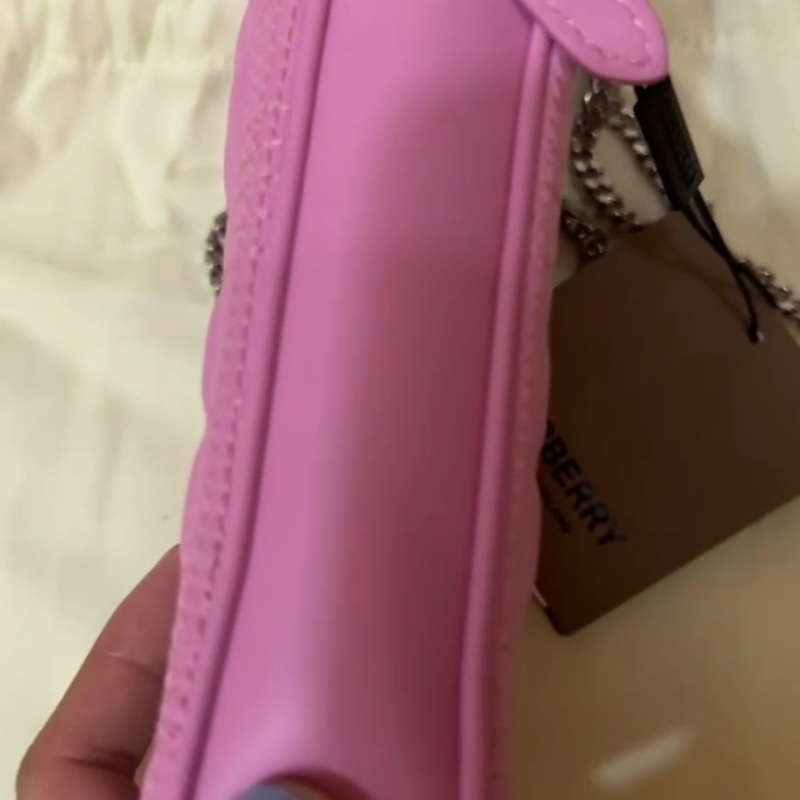 Burberry 新款Vertical Lola Mini 手機斜背包-7