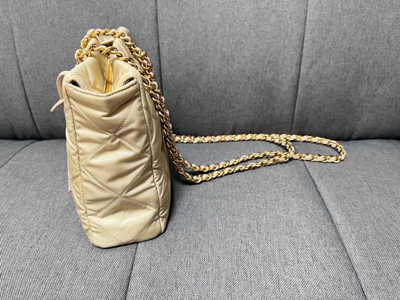 過年限定價Prada 奶茶色肩背包 降落傘包 全新-5