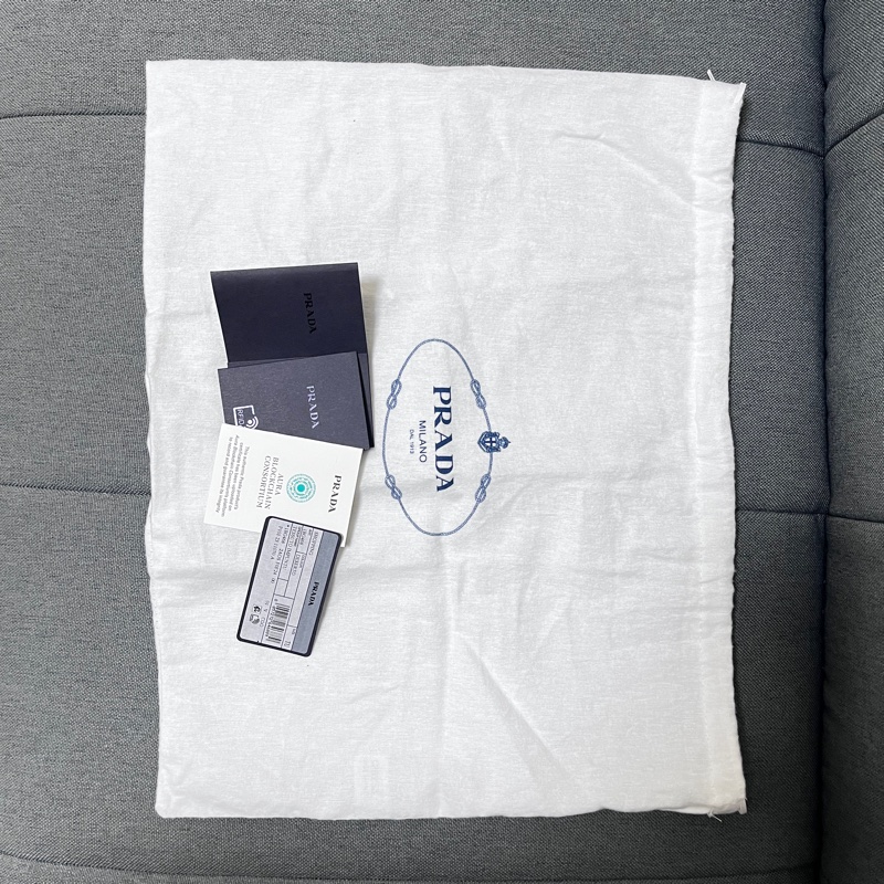 過年限定價Prada 奶茶色肩背包 降落傘包 全新-8