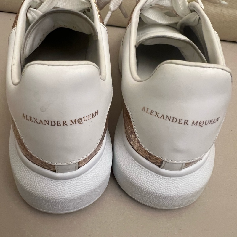 Alexander McQuuen 經典小白鞋特殊亮片款-3