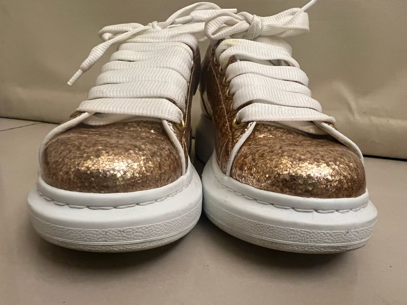 Alexander McQuuen 經典小白鞋特殊亮片款-5