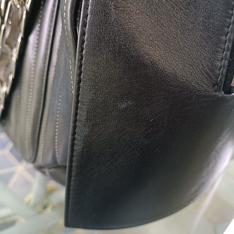 CHANEL 直條羊皮肩背包-30