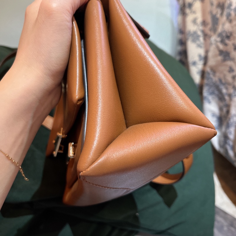 MICHAEL KORS MK Cece 中號翻蓋鏈條單肩斜挎包 「金秘書為何那樣」同款-7