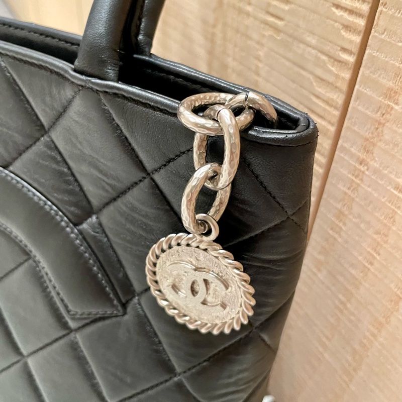 Chanel 銀幣希爾頓包-1