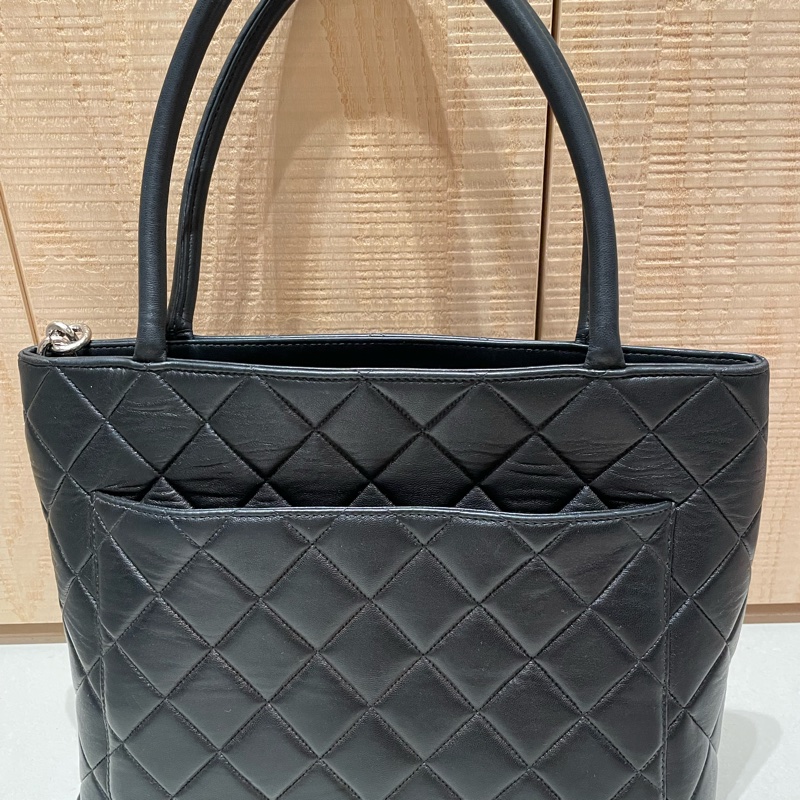 Chanel 銀幣希爾頓包-4