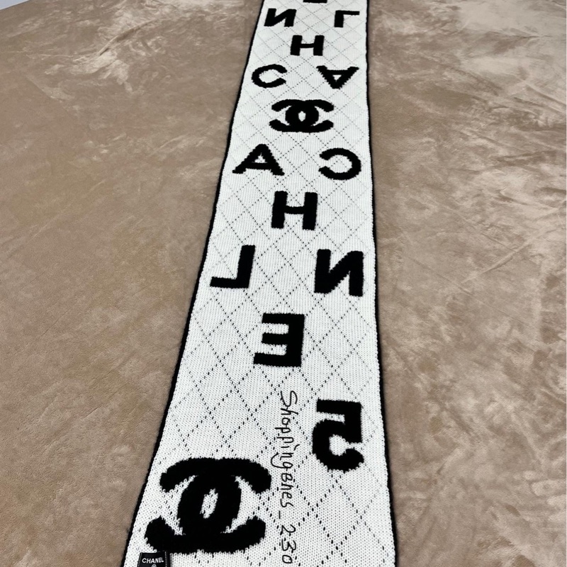 沒了喔 CHANEL 經典雙面黑白字母圍巾-9