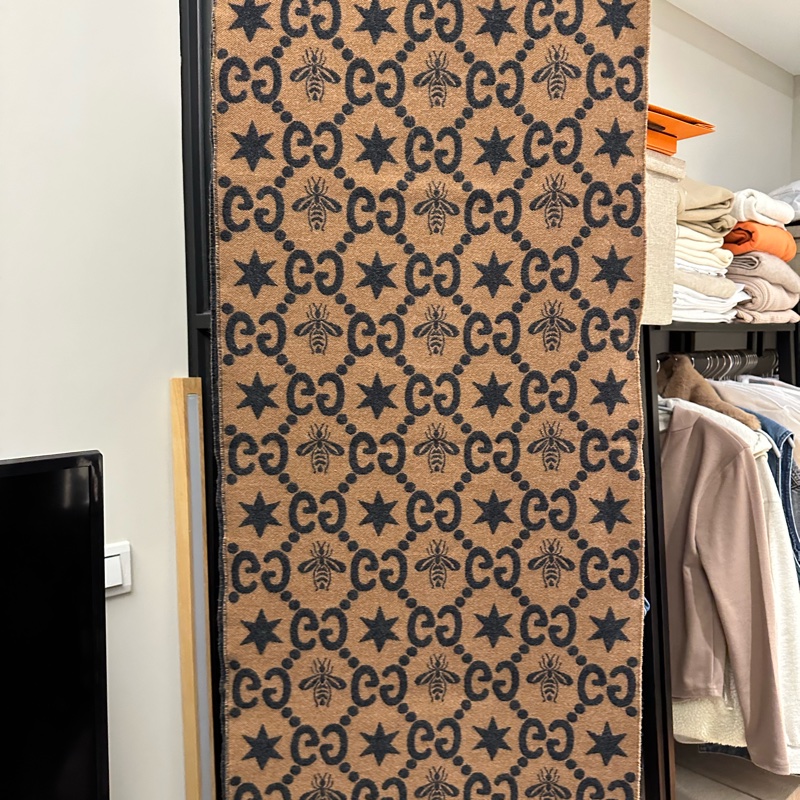 保留中~GUCCI Bees and Stars GG Logo蜜蜂星星羊毛圍巾(灰黑色/棕色)兩面都可以用-2