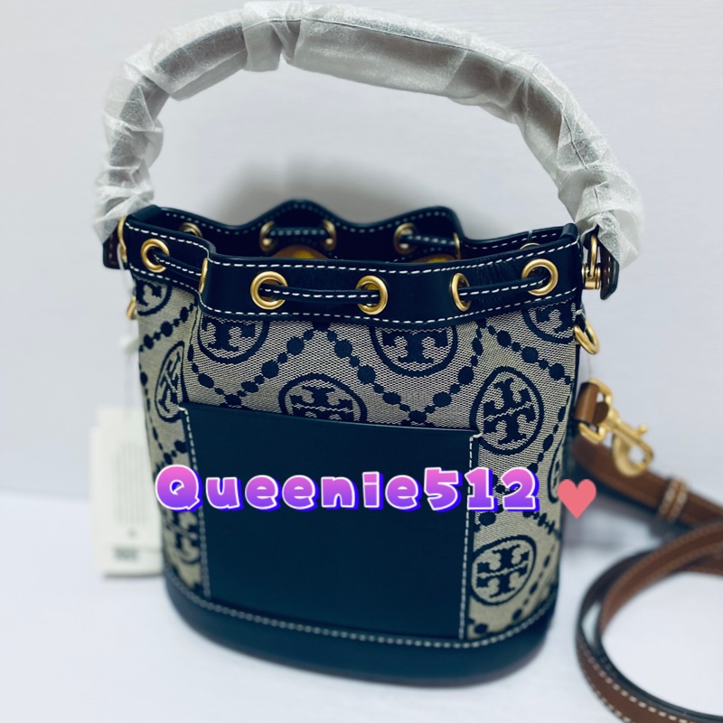 Tory burch 專櫃款滿版 Monogram 中號藍色緹花水桶包-4