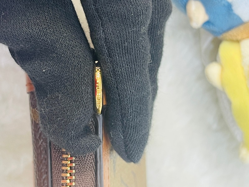 好好看😻這顆很難買!超稀有的鏈帶錢包 Louis Vuitton m80724 Dauphine 迷你鍊帶斜背包 錢包 好用實用的不廢小包-6