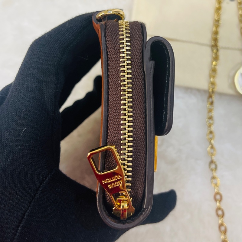 好好看😻這顆很難買!超稀有的鏈帶錢包 Louis Vuitton m80724 Dauphine 迷你鍊帶斜背包 錢包 好用實用的不廢小包-3