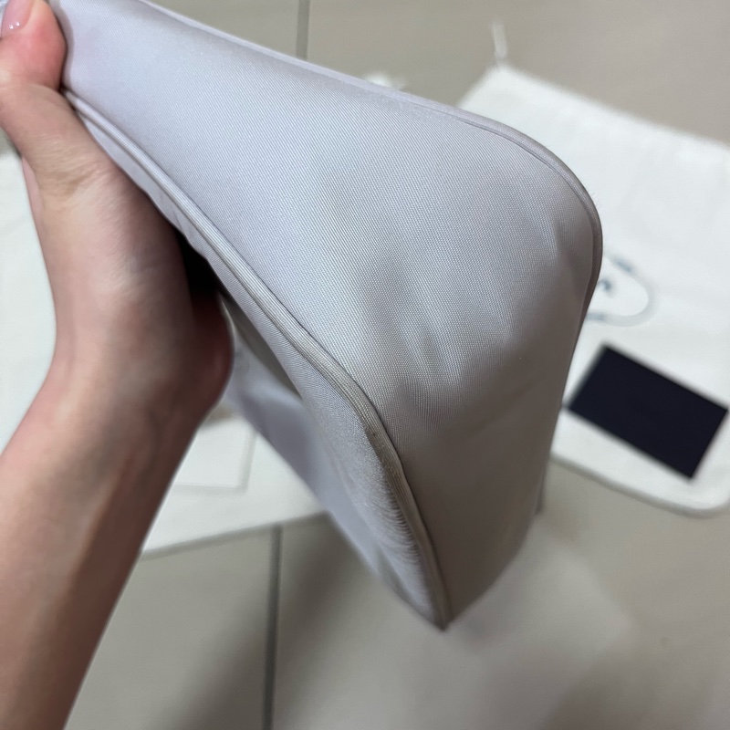 Prada hobo 2000 紫藤色-6