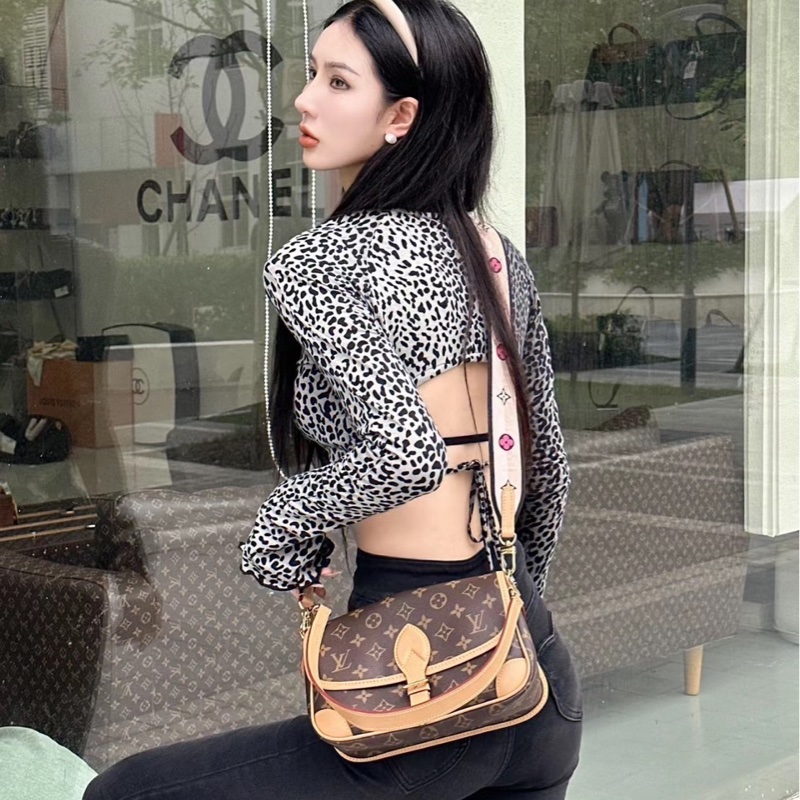 Louis Vuitton 路易威登M45985經典DIANE系列Monogram帆布 #法棍包 / #斜背包 / #肩背包 晶片款-3