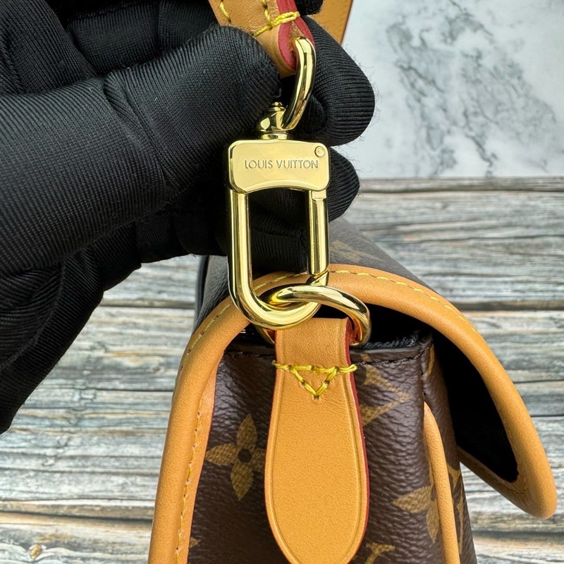 Louis Vuitton 路易威登M45985經典DIANE系列Monogram帆布 #法棍包 / #斜背包 / #肩背包 晶片款-17