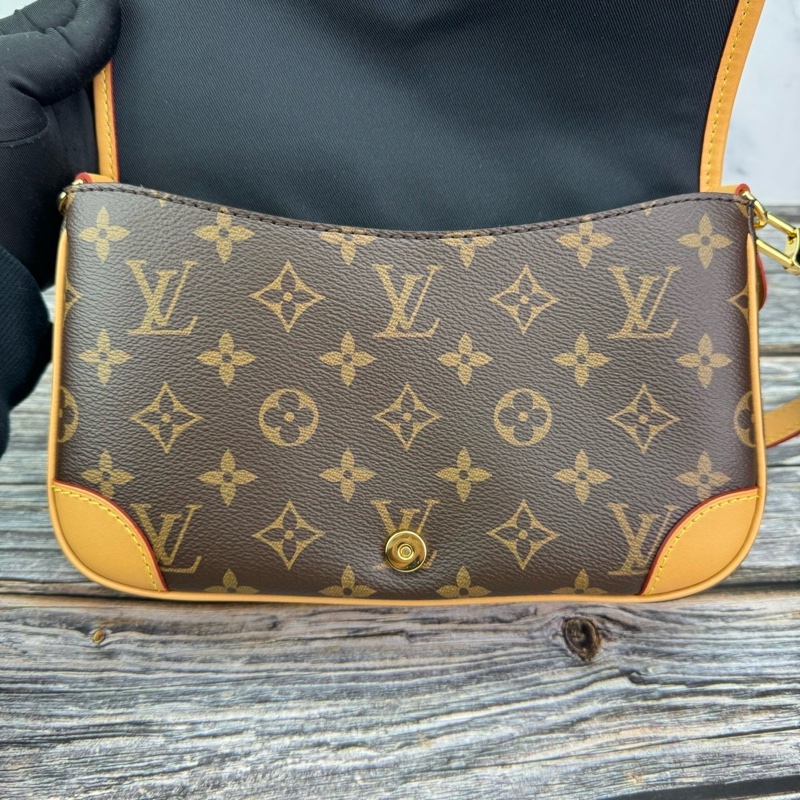 Louis Vuitton 路易威登M45985經典DIANE系列Monogram帆布 #法棍包 / #斜背包 / #肩背包 晶片款-22