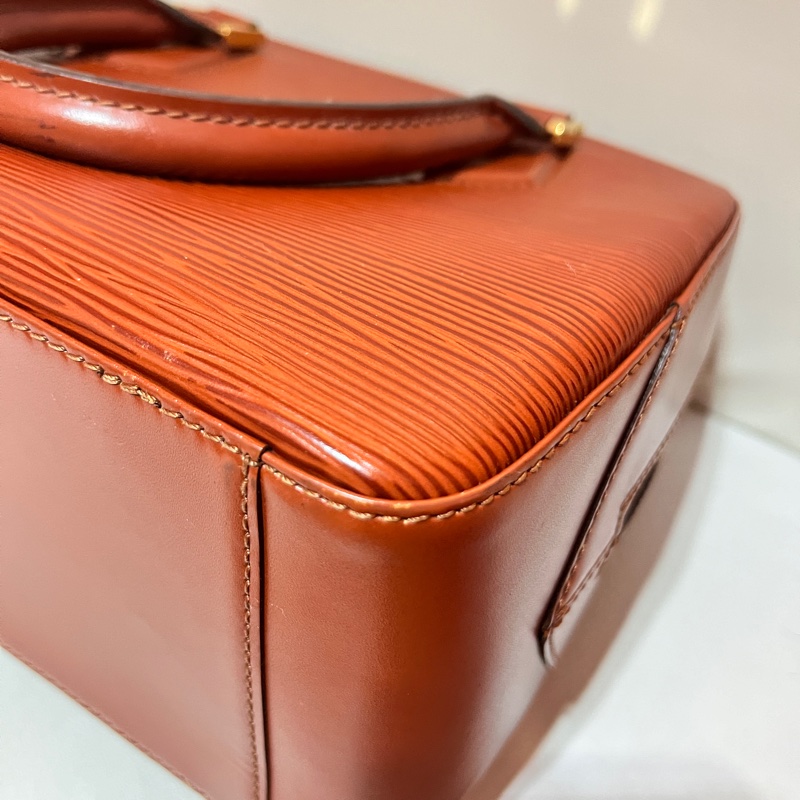 LV Vintage EPI 手提包(無背帶)-8
