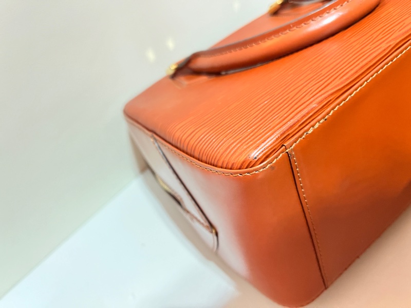 LV Vintage EPI 手提包(無背帶)-12